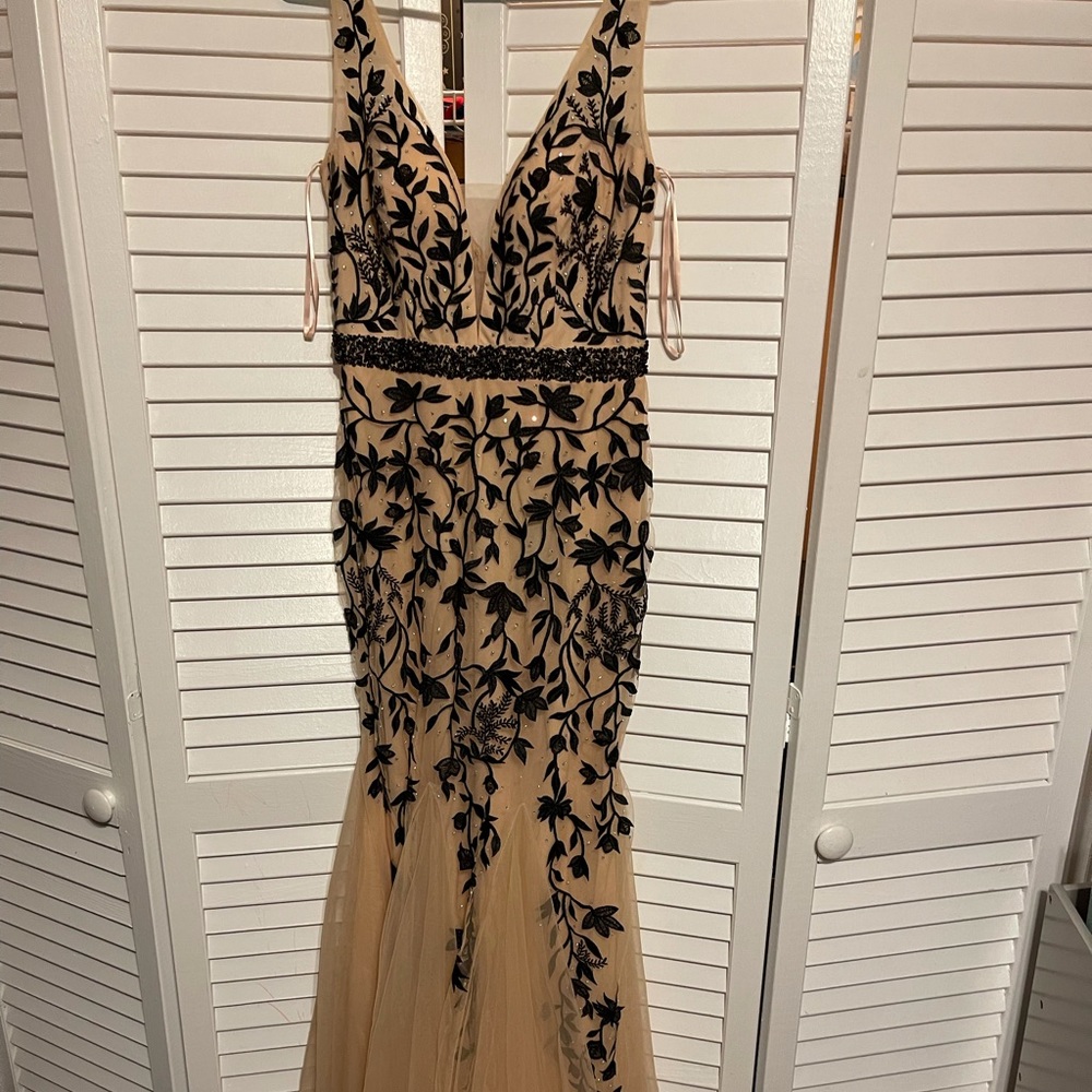 NWT White by Soleblu Formal Dress